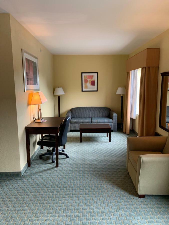 Ambassador Inn & Suites タスカルーサ エクステリア 写真