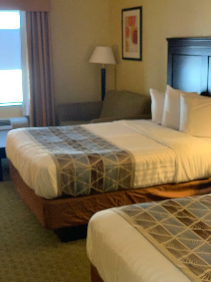 Ambassador Inn & Suites タスカルーサ エクステリア 写真
