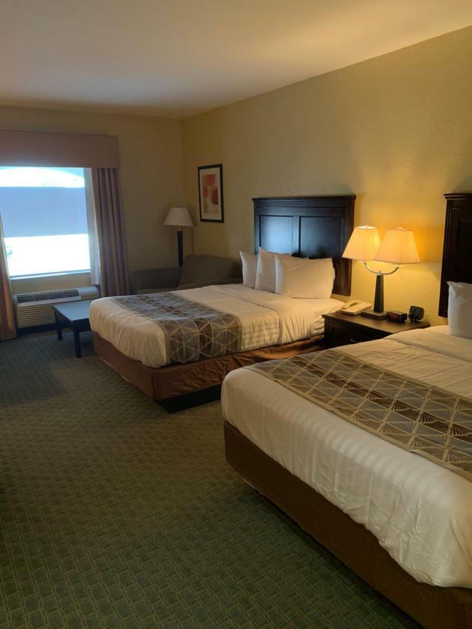 Ambassador Inn & Suites タスカルーサ エクステリア 写真